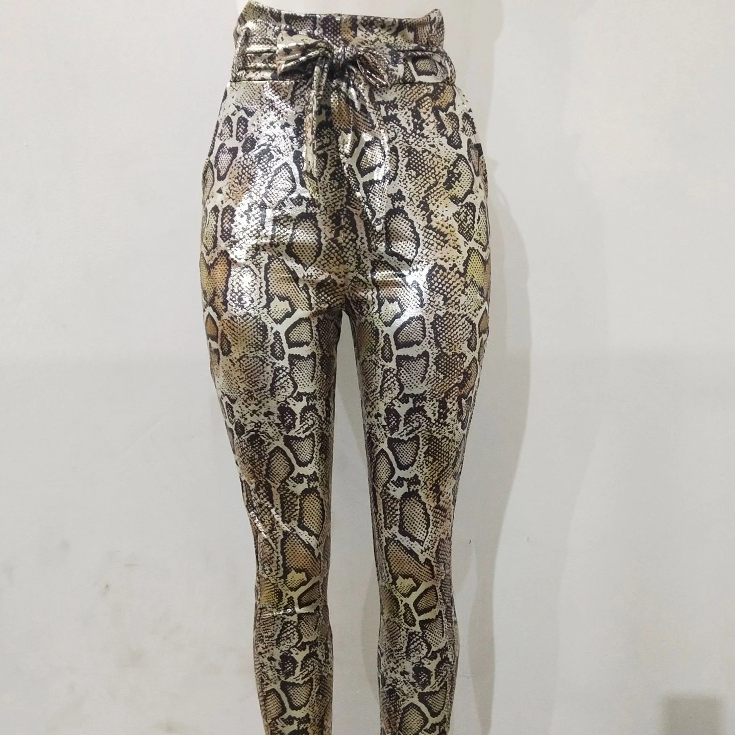 F41454A Snakeskin Bronzed Printing Casual Elastic Bound Feet Pants For Women 2021 Women's Trousers, Customized color
F41454A Snakeskin Bronzed Printing Casual Elastic Bound Feet Pants For Women 2021 Women's Trousers, Customized color