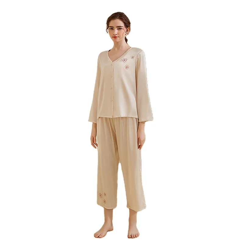 Ladies light yellow colour of 2 piece of jacquard elastic silk pajamas sets 
Ladies light yellow colour of 2 piece of jacquard elastic silk pajamas sets