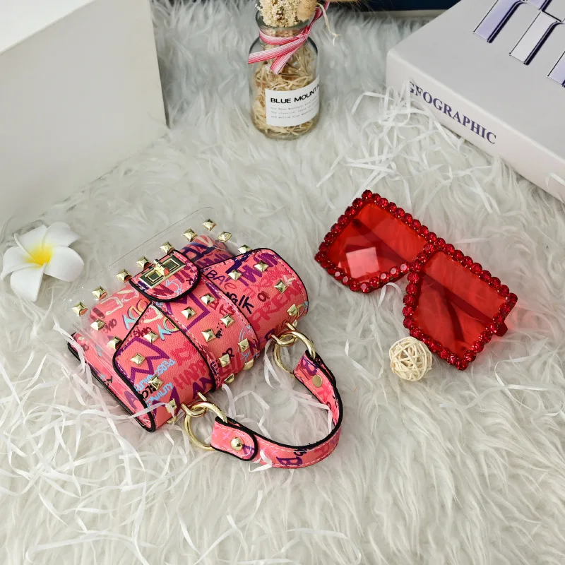 2021 Wholesale Korean Style Handbags Chain Single Shoulder Purses and Black Pink Women Rectangle Oversized Sunglasses set, Any color
2021 Wholesale Korean Style Handbags Chain Single Shoulder Purses and Black Pink Women Rectangle Oversized Sunglasses set, Any color