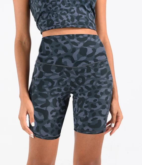 Summer New Camouflage Fitness Shorts Women High Waist Stretch Sweat-Wicking Running Yoga Shorts Outdoors Riding Shorts
Summer New Camouflage Fitness Shorts Women High Waist Stretch Sweat-Wicking Running Yoga Shorts Outdoors Riding Shorts