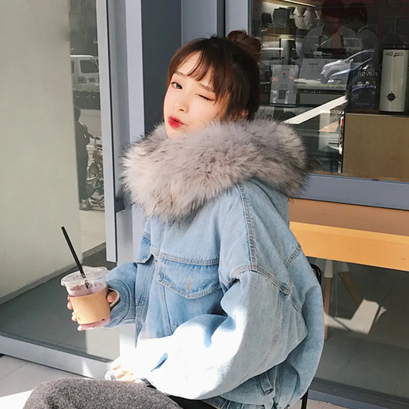 2020 New Women Thicken Coat Denim Jackets Plus Velvet Hooded Loose Vintage Large Fur Collar Short coat female Winter
2020 New Women Thicken Coat Denim Jackets Plus Velvet Hooded Loose Vintage Large Fur Collar Short coat female Winter