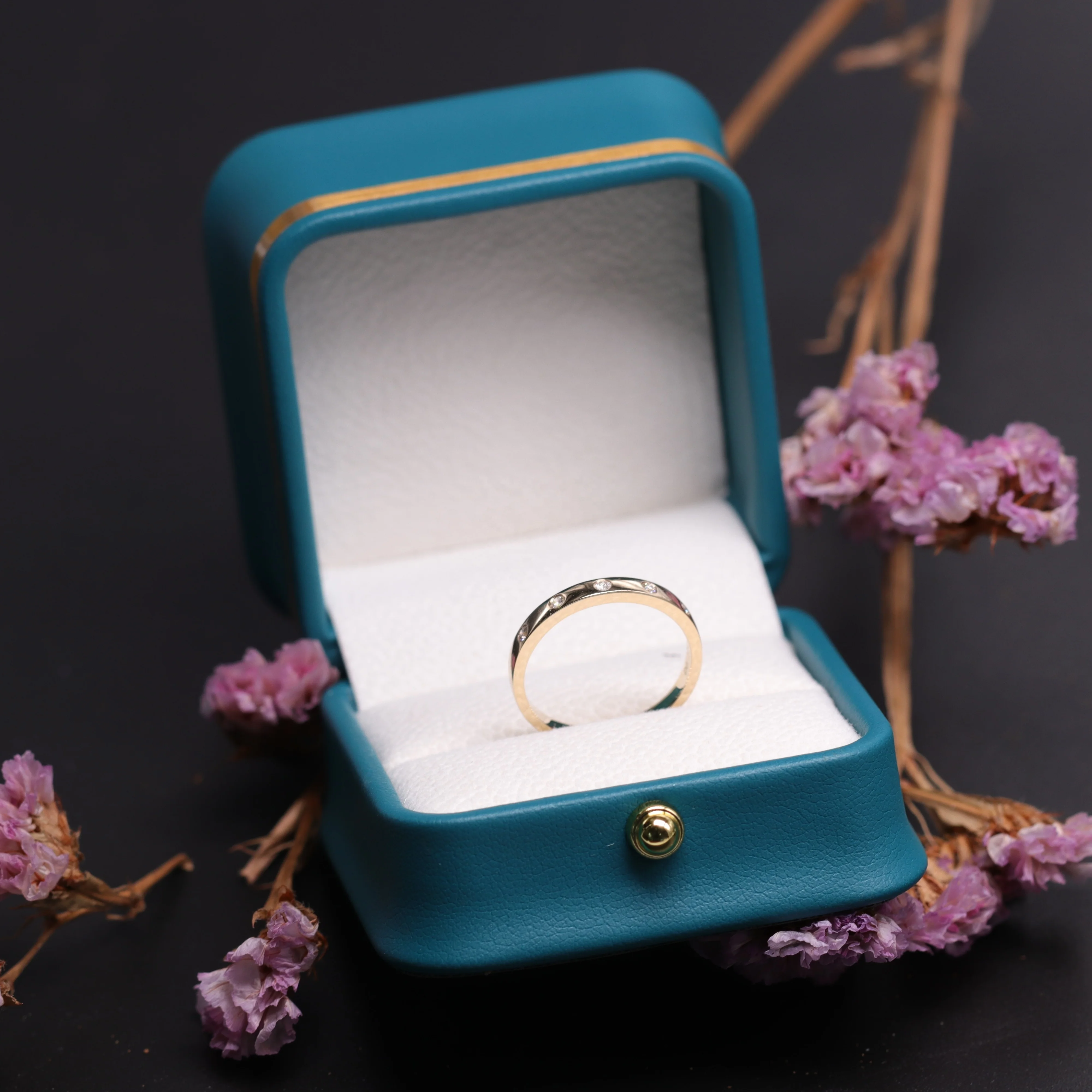 14K solid yellow gold Eternity band for Women marry gift natural diamond wedding rings
14K solid yellow gold Eternity band for Women marry gift natural diamond wedding rings