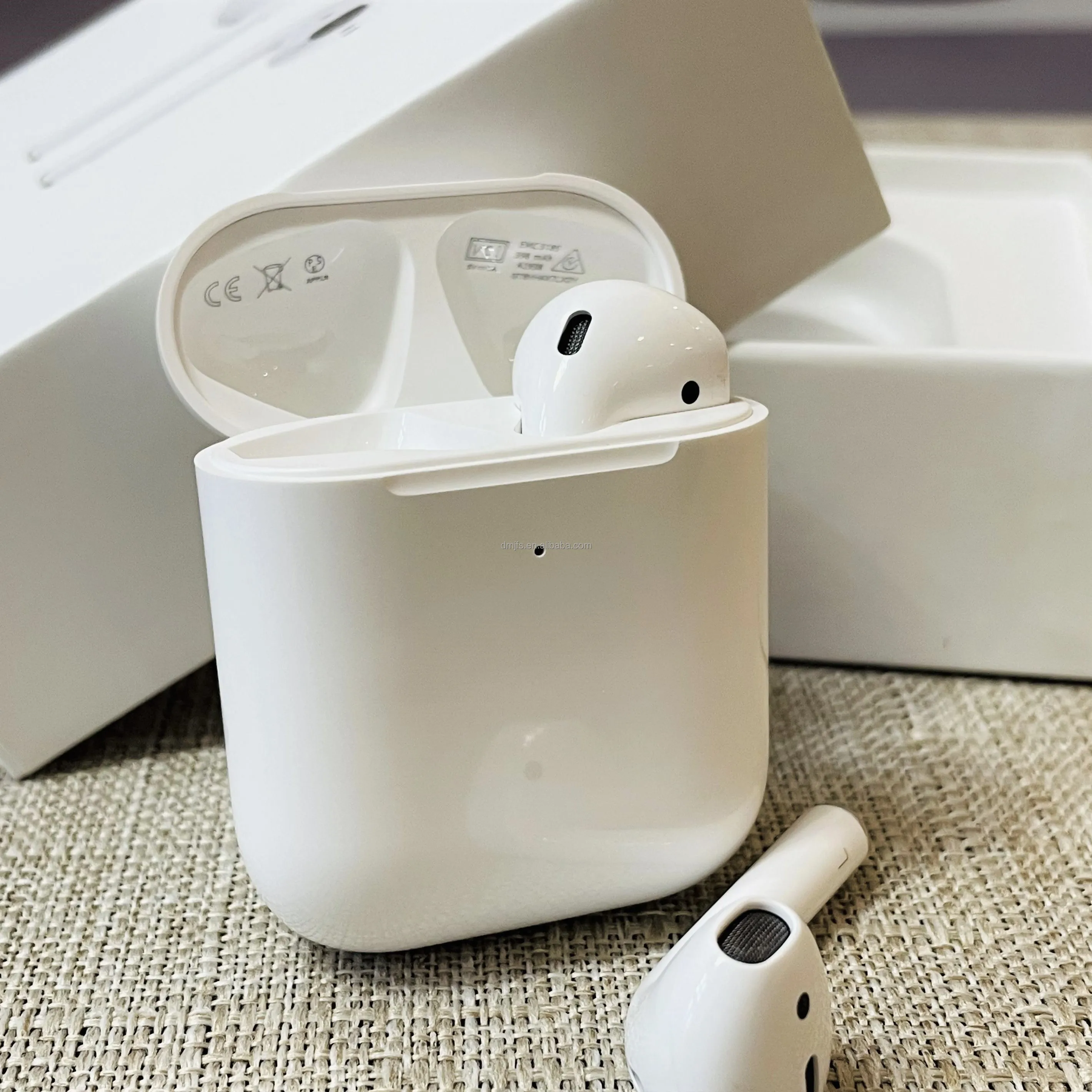 2021 Amazon top seller air2 pro Headphones Earbuds Wholesale bluetoothes earphone for air 2, White.black
2021 Amazon top seller air2 pro Headphones Earbuds Wholesale bluetoothes earphone for air 2, White.black