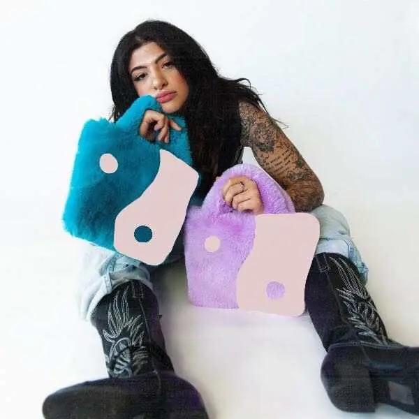2021 fashion fur tote bag rabbit fur women's handbag diagonally across furry fur bag, Picture
2021 fashion fur tote bag rabbit fur women's handbag diagonally across furry fur bag, Picture
