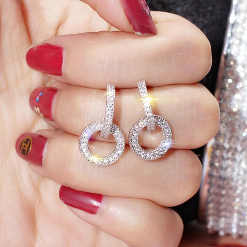 Hot Fashion Simple Sweet Shining Crystal Drop Earrings for Women Wedding Engagement top quality Jewelry
Hot Fashion Simple Sweet Shining Crystal Drop Earrings for Women Wedding Engagement top quality Jewelry