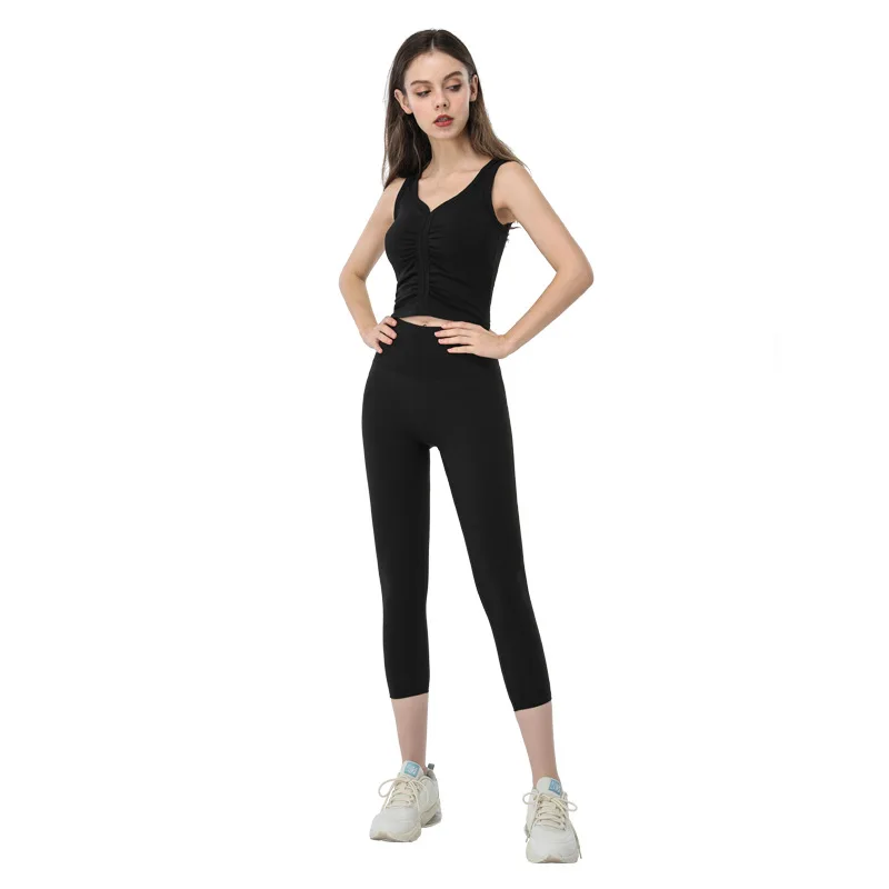 Seamless Knitted Quick Drying Yoga Suit For Women's Running Training And Fitness Two Piece Yoga Set
Seamless Knitted Quick Drying Yoga Suit For Women's Running Training And Fitness Two Piece Yoga Set