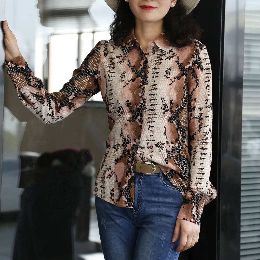 High Quality Blouse Women Long Sleeve Spring Casual Women Shirt Blouse Snake Printed Fashion Style Satin Blouse, Black colorway, pink colorway
High Quality Blouse Women Long Sleeve Spring Casual Women Shirt Blouse Snake Printed Fashion Style Satin Blouse, Black colorway, pink colorway
