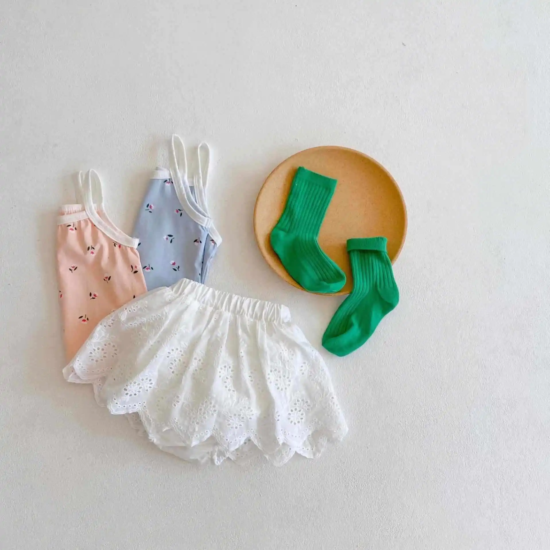 New Style Summer Baby Clothes Girl Cute Print Suspender With Lace Skirt Suit Sleeveless Set, As picture
New Style Summer Baby Clothes Girl Cute Print Suspender With Lace Skirt Suit Sleeveless Set, As picture