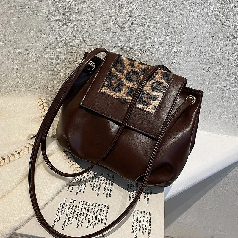 2021 New Fashion Crossbody Bag Designer Hand Bags Ladies Purses and Luxury Handbags for Women 
2021 New Fashion Crossbody Bag Designer Hand Bags Ladies Purses and Luxury Handbags for Women