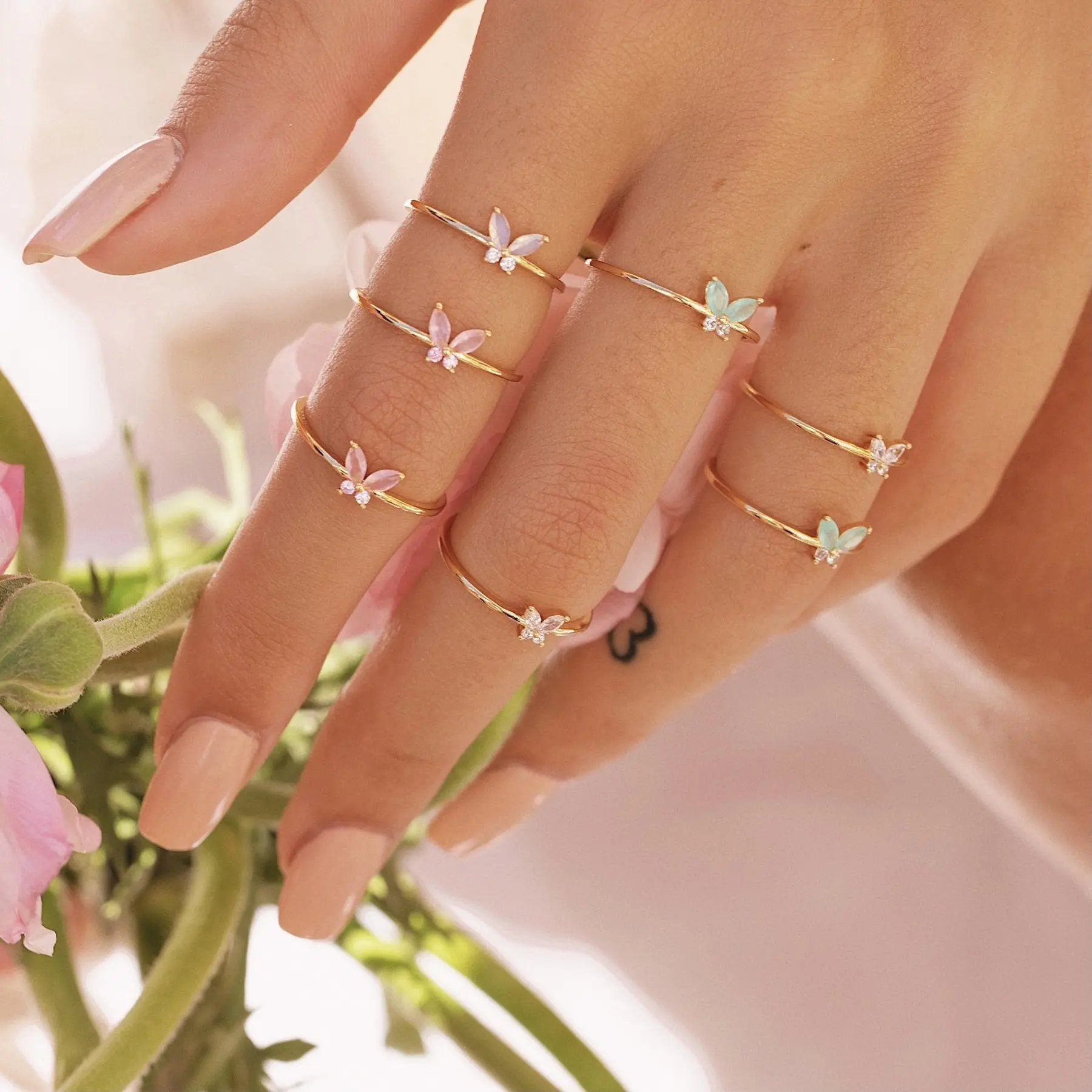 INS Small Crystal Butterfly Ring Fashion Jewelry Luxury Shiny Copper Colorful Zircon Butterfly Heart Flower Female Rings, Colors
INS Small Crystal Butterfly Ring Fashion Jewelry Luxury Shiny Copper Colorful Zircon Butterfly Heart Flower Female Rings, Colors