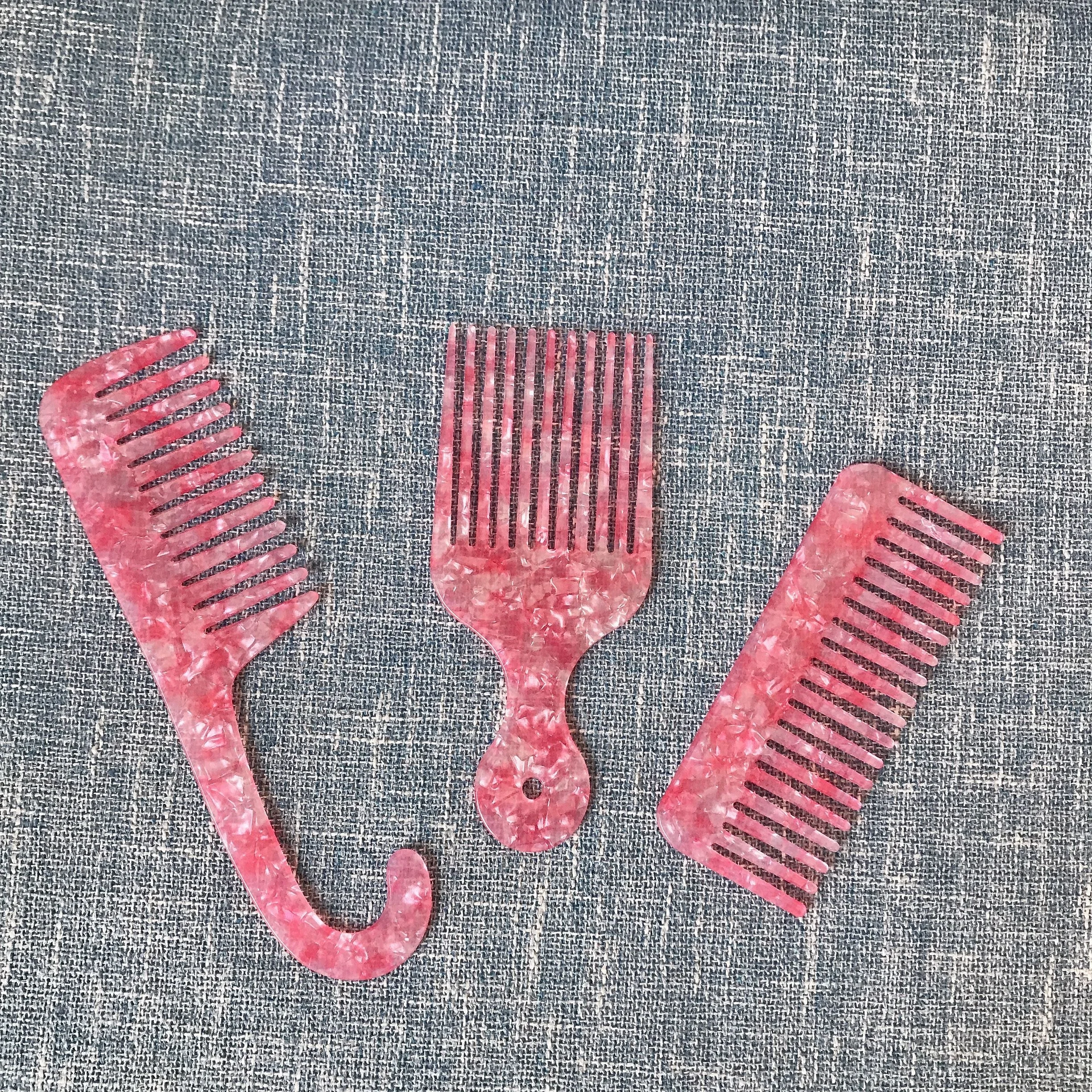 Big Teeth brush widely located Tooth Combs Cellulose untangles well with Curved Hook Brushes combs, Picture
Big Teeth brush widely located Tooth Combs Cellulose untangles well with Curved Hook Brushes combs, Picture