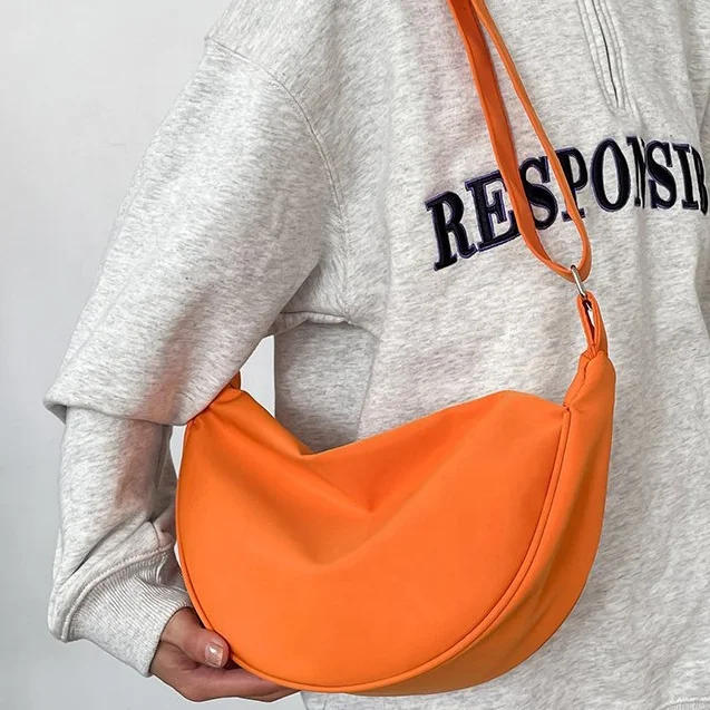 Multi-Color Waterproof Minimalist Leisure Quality Oxford Dumpling Shape Design Women Shoulder Bag Back With Zipper Pocket
Multi-Color Waterproof Minimalist Leisure Quality Oxford Dumpling Shape Design Women Shoulder Bag Back With Zipper Pocket