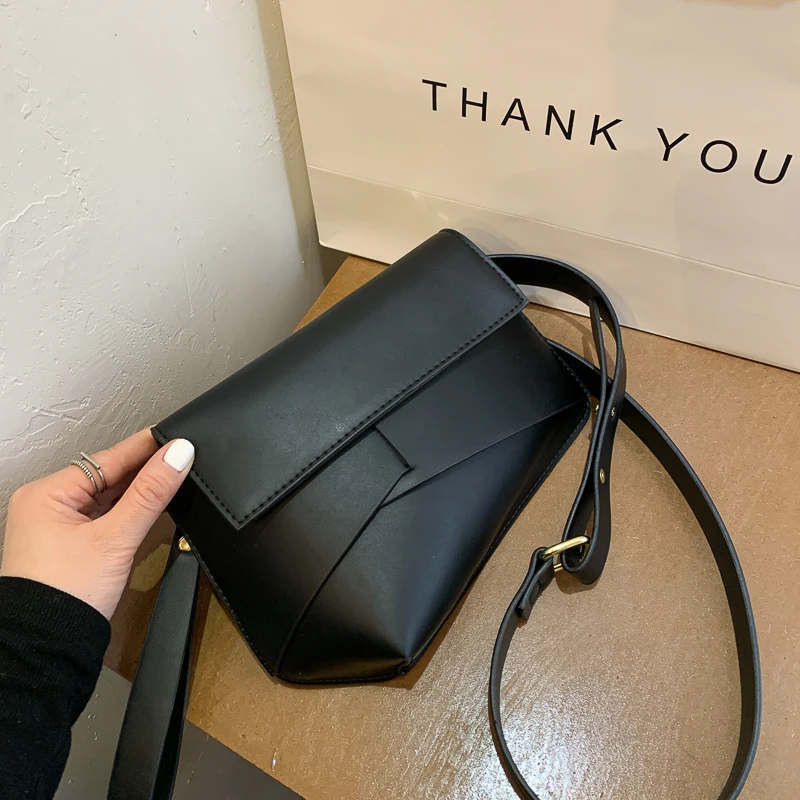 Pure Color PU Leather Irregular Shape sling bag purse Lady Shoulder Handbags for women suka new design, Customized
Pure Color PU Leather Irregular Shape sling bag purse Lady Shoulder Handbags for women suka new design, Customized