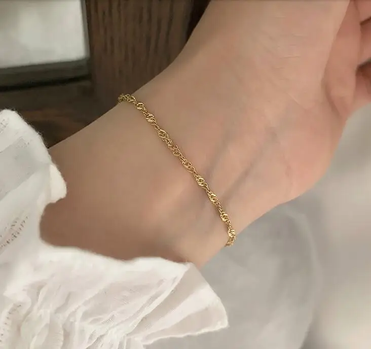 Simple Design 18k Gold Plated Twisted Link Chain Bracelet Titanium Steel Wave Chain Anklet Bracelet for Women
Simple Design 18k Gold Plated Twisted Link Chain Bracelet Titanium Steel Wave Chain Anklet Bracelet for Women