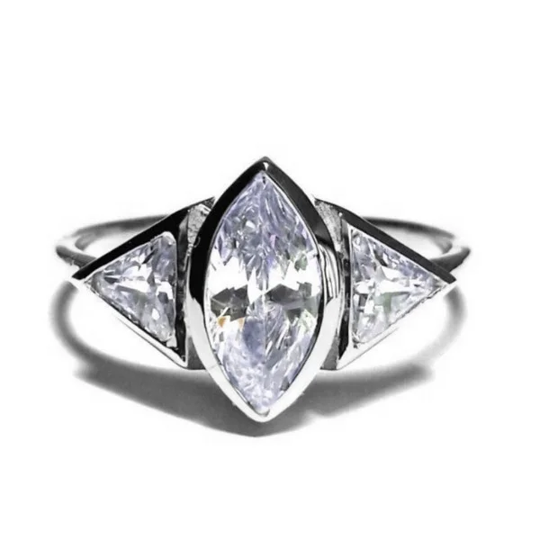 Fashion White Shiny Zirconium Crystal Triangle Ring Fashion Lady Bride Wedding Engagement Party Jewelry
Fashion White Shiny Zirconium Crystal Triangle Ring Fashion Lady Bride Wedding Engagement Party Jewelry