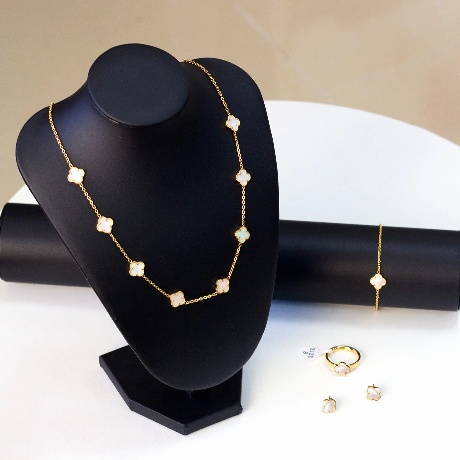 Hot Selling Women Necklace Stainless Steel with Gold Plated Mix Colors Flower Pendant Earrings Necklace Bracelet Ring Jewelry, Gold/silver/rose gold
Hot Selling Women Necklace Stainless Steel with Gold Plated Mix Colors Flower Pendant Earrings Necklace Bracelet Ring Jewelry, Gold/silver/rose gold