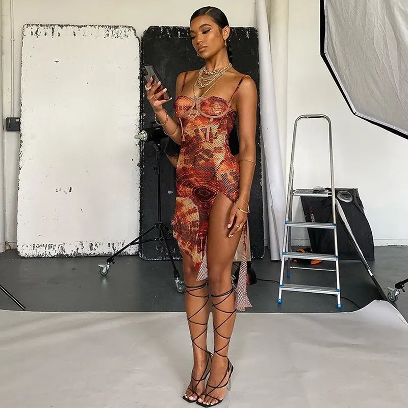 2021 Hot Selling African Women Print One-shoulder Slit Tight Sexy Midi Comfortable Evening Dress, As pictures
2021 Hot Selling African Women Print One-shoulder Slit Tight Sexy Midi Comfortable Evening Dress, As pictures