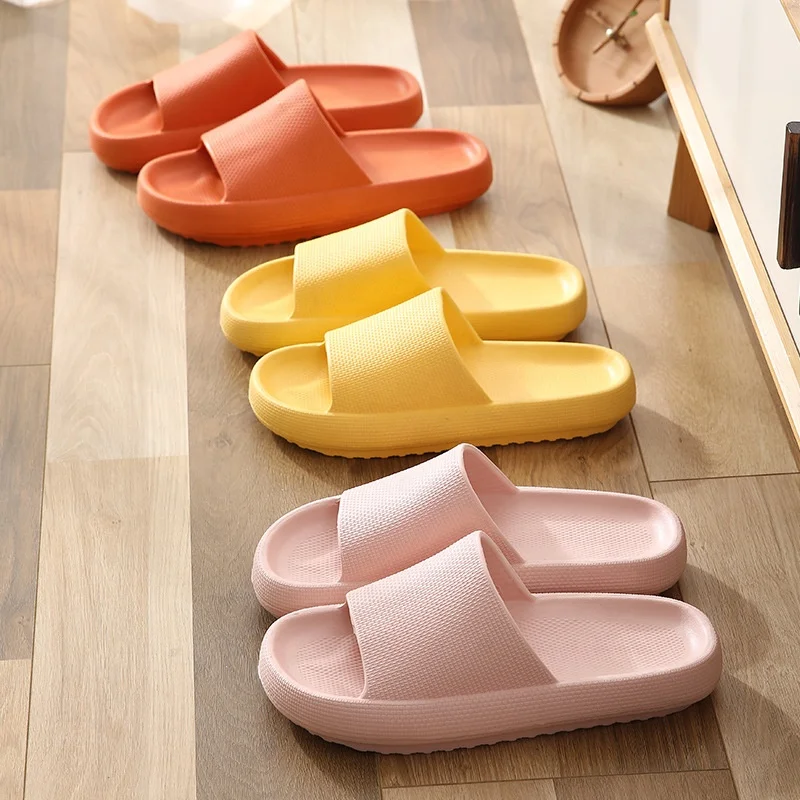 2021 New Arrival Women House Shoes Fashion Indoor Bath Antislip Slippers Hot Sale Flip Flops Ladies Men Slides
2021 New Arrival Women House Shoes Fashion Indoor Bath Antislip Slippers Hot Sale Flip Flops Ladies Men Slides