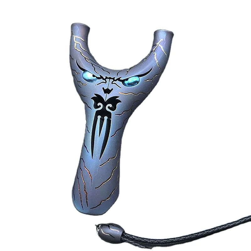 High-end Small Monster Titanium Alloy Slingshot High Precision Outdoor Large Power Flat Leather Hunting Launch Slingshot 
High-end Small Monster Titanium Alloy Slingshot High Precision Outdoor Large Power Flat Leather Hunting Launch Slingshot