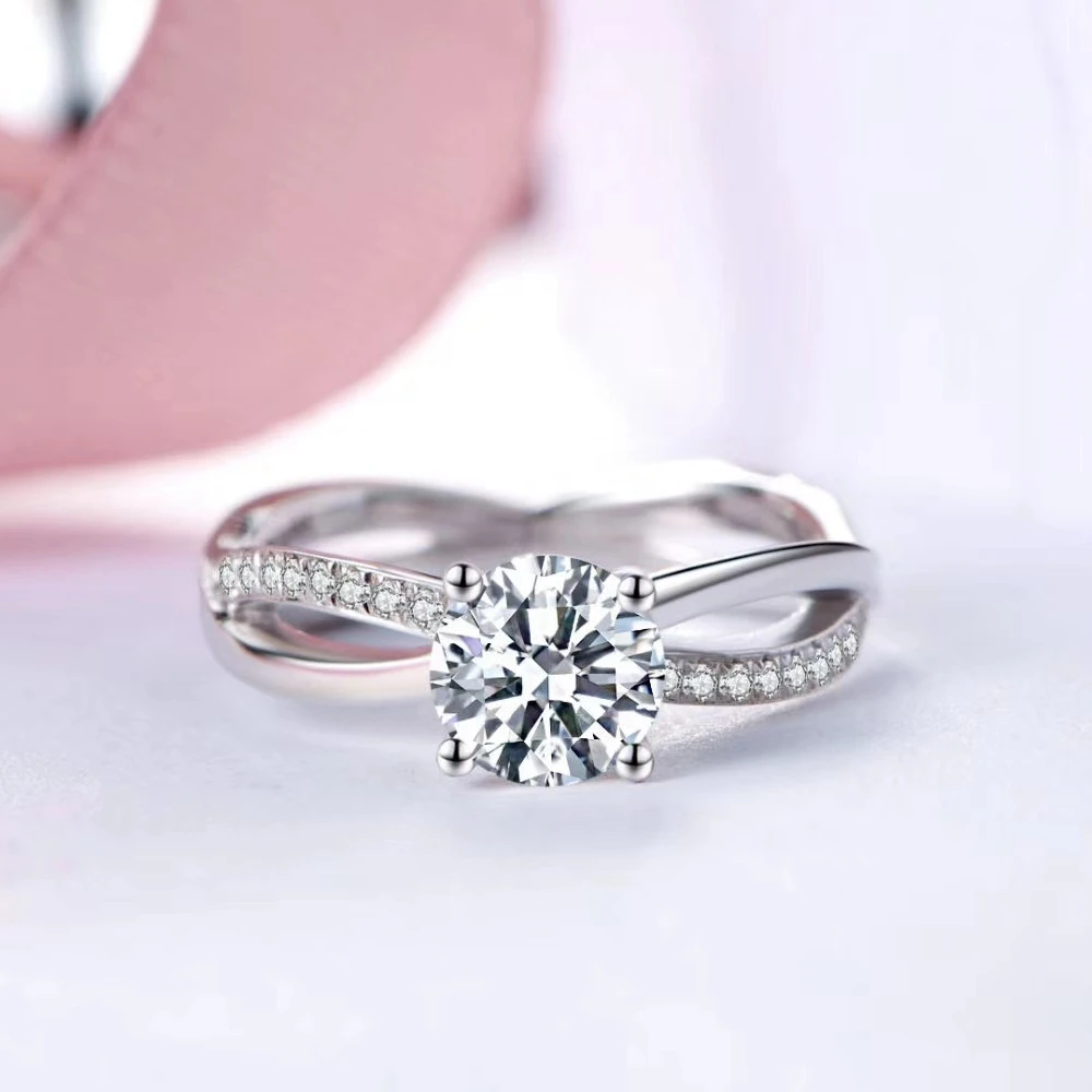 1ct Moissanite Stone Classic Design White Gold Plated Jewelry 925 silver Engagement Ring For Gift
1ct Moissanite Stone Classic Design White Gold Plated Jewelry 925 silver Engagement Ring For Gift