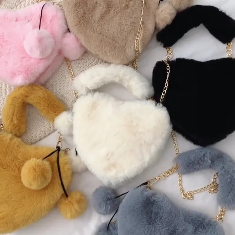 Faux Rabbit Fur Cute Fashion Love Bag Candy Color Ladies Handbag Autumn And Winter Heart-shaped Plush Bag Women, Custom color
Faux Rabbit Fur Cute Fashion Love Bag Candy Color Ladies Handbag Autumn And Winter Heart-shaped Plush Bag Women, Custom color