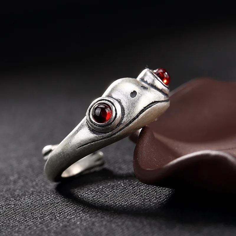 S990 Sterling Silver Vintage Gold Toad Inlaid Garnet Ring Open Women Silver Ring
S990 Sterling Silver Vintage Gold Toad Inlaid Garnet Ring Open Women Silver Ring