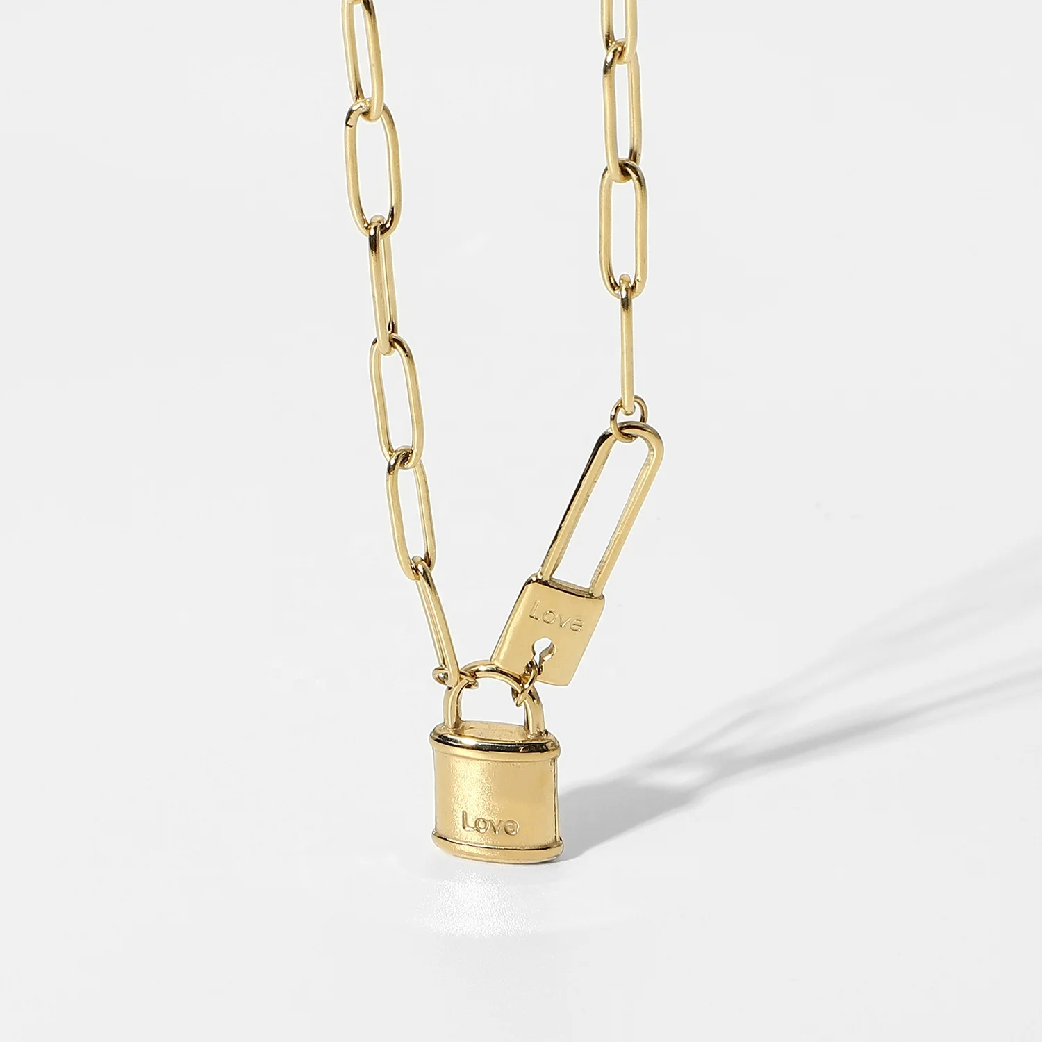14K Gold Plated Stainless Steel Creative Love Lock Choker Jewelry Double Lock Pendant Necklace For Women
14K Gold Plated Stainless Steel Creative Love Lock Choker Jewelry Double Lock Pendant Necklace For Women
