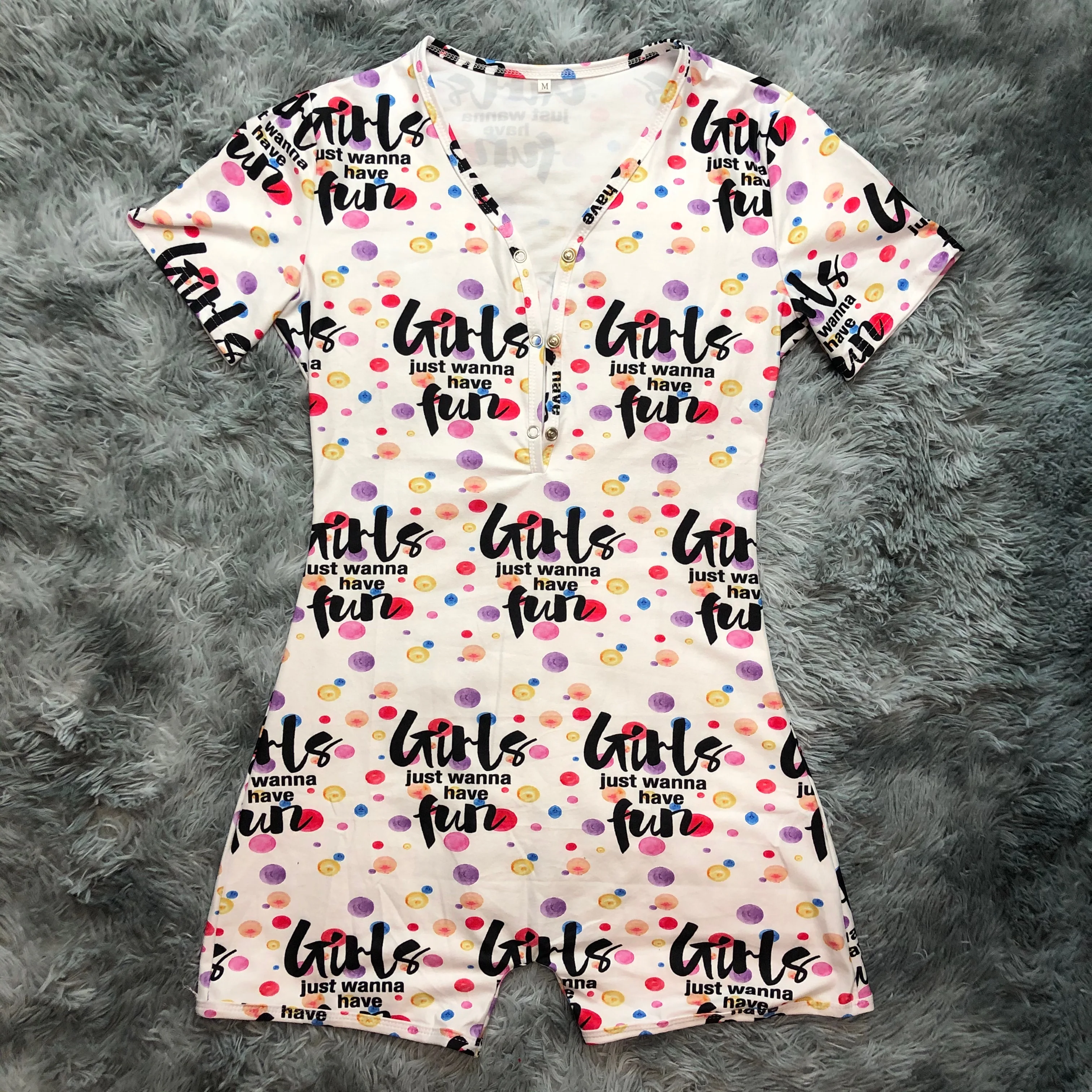 Sexy pajamas custom printed girls just wanna have fun short sleeve nighty for women onesie
Sexy pajamas custom printed girls just wanna have fun short sleeve nighty for women onesie