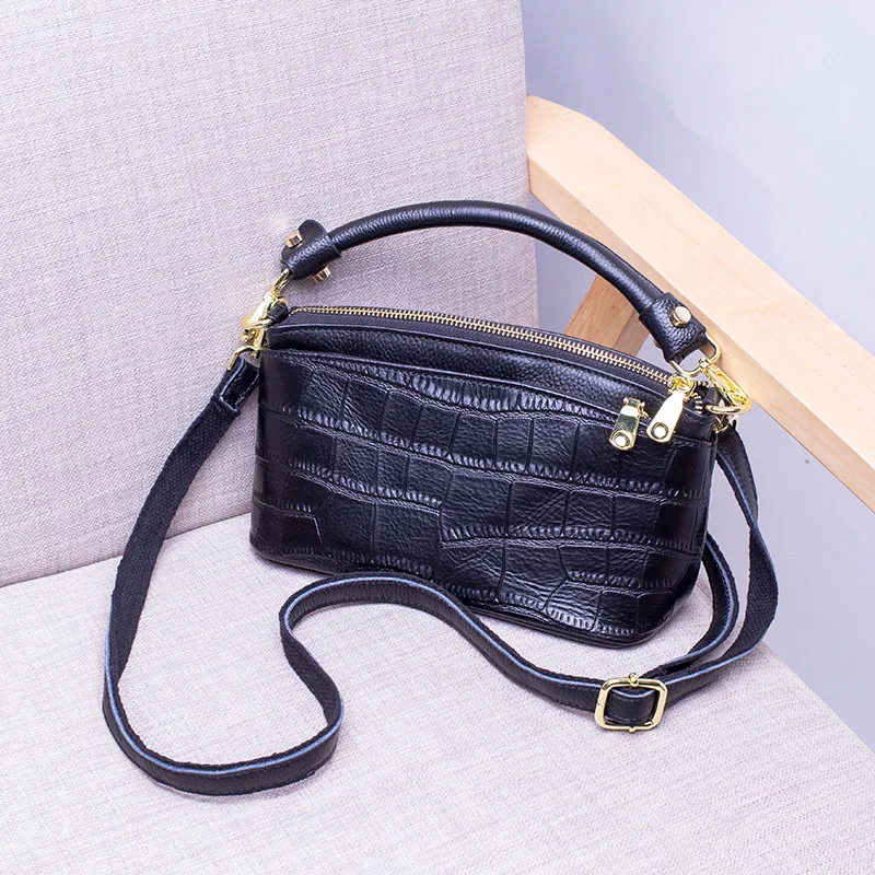 New 2021 lady alligator pattern one shoulder hand bags mini real leather handbag sling Axillary women bags
New 2021 lady alligator pattern one shoulder hand bags mini real leather handbag sling Axillary women bags