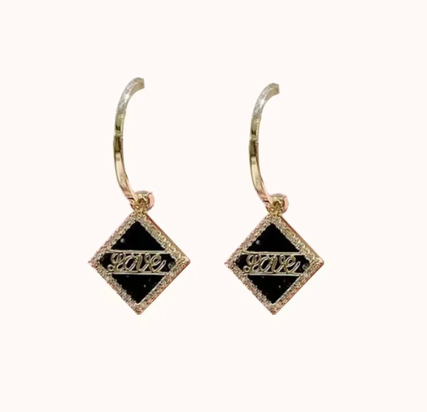 Temperament advanced feeling black square diamond pendant alloy long earring for women
Temperament advanced feeling black square diamond pendant alloy long earring for women