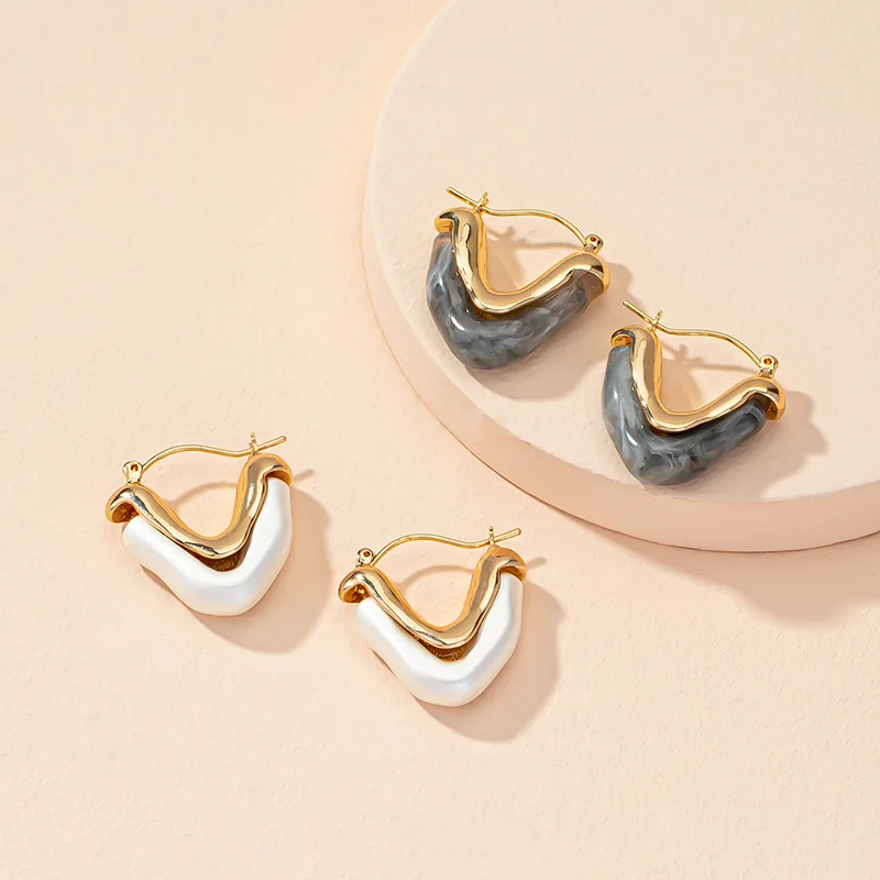 Geometric V Shaped Hoop Earrings Female Korean Acrylic Personality 18k Gold Plated Stud Earrings
Geometric V Shaped Hoop Earrings Female Korean Acrylic Personality 18k Gold Plated Stud Earrings