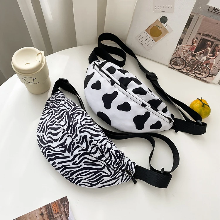 Vintage Japanese Harajuku Style Cow Pattern Crossbody Small Chest Bag Canvas Crossbody Bag Cartoon Travel Bag, 5 different models
Vintage Japanese Harajuku Style Cow Pattern Crossbody Small Chest Bag Canvas Crossbody Bag Cartoon Travel Bag, 5 different models