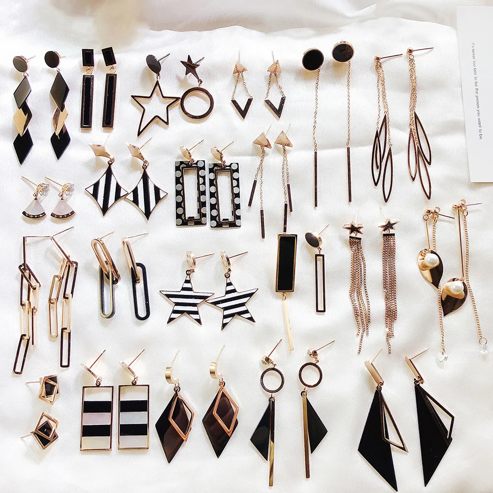 CLARMER Fashion Titanium Rose Gold Jewelry Women Korean Custom Geometric Triangle Tassel 316L Stainless Steel Drop Earrings, As show
CLARMER Fashion Titanium Rose Gold Jewelry Women Korean Custom Geometric Triangle Tassel 316L Stainless Steel Drop Earrings, As show