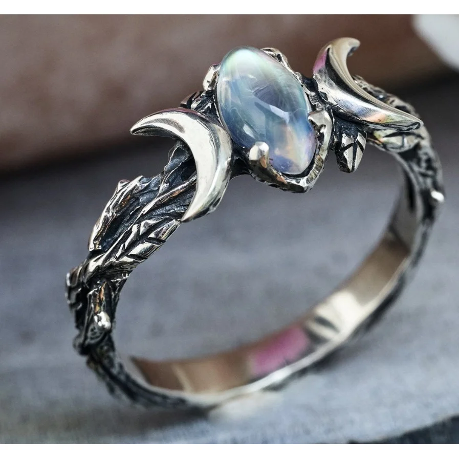 Woman Fashion Vintage 925 Silver Plated Bohemian Jewelry Natural Moonstone Gemstone Moon Ring Engagement Pa, Picture
Woman Fashion Vintage 925 Silver Plated Bohemian Jewelry Natural Moonstone Gemstone Moon Ring Engagement Pa, Picture