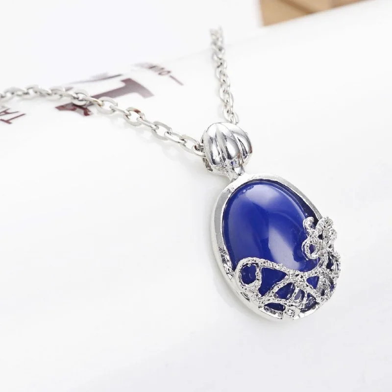 

Amazon Hot Sale Cheap Allloy Plated Silver Chain Necklace The Vampire Diaries With Blue Gem Sapphire
