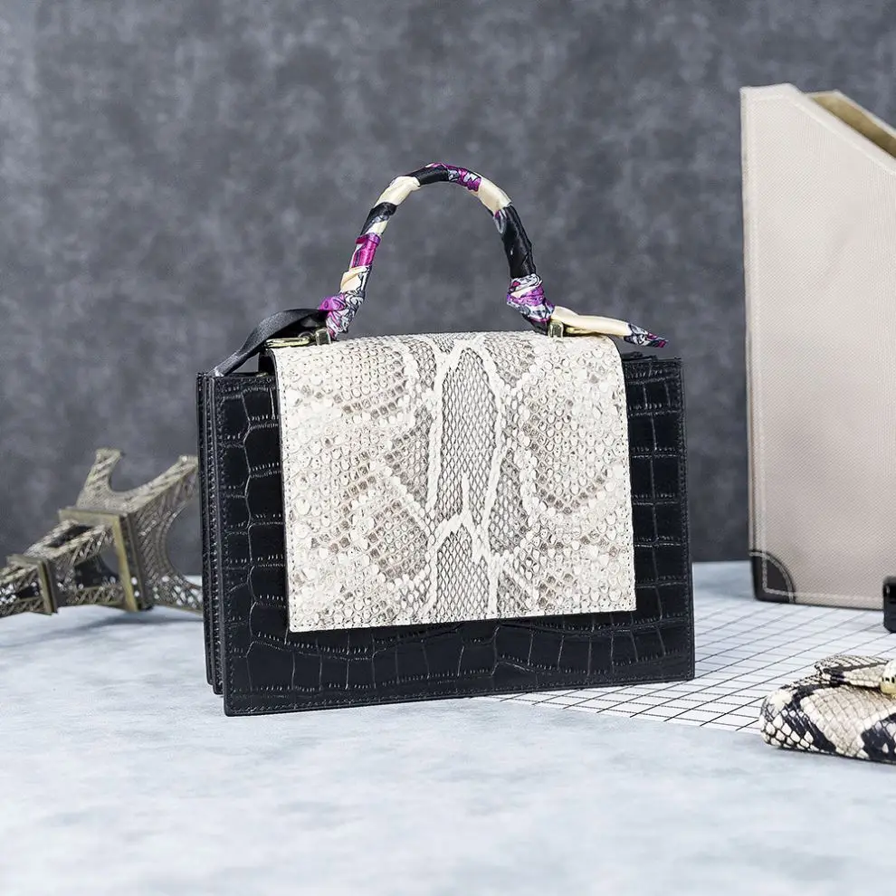 New Design Ribbon Crossbody Women Luxury Handbags Real Leather Bag Handbag With Low Price, Snake print
New Design Ribbon Crossbody Women Luxury Handbags Real Leather Bag Handbag With Low Price, Snake print