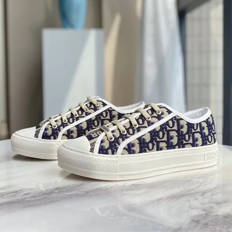 Low Top Women 2020 Spring New European Cartoon Flat Bottom Casual Lace Up Canvas Single Shoes, Green, black
Low Top Women 2020 Spring New European Cartoon Flat Bottom Casual Lace Up Canvas Single Shoes, Green, black