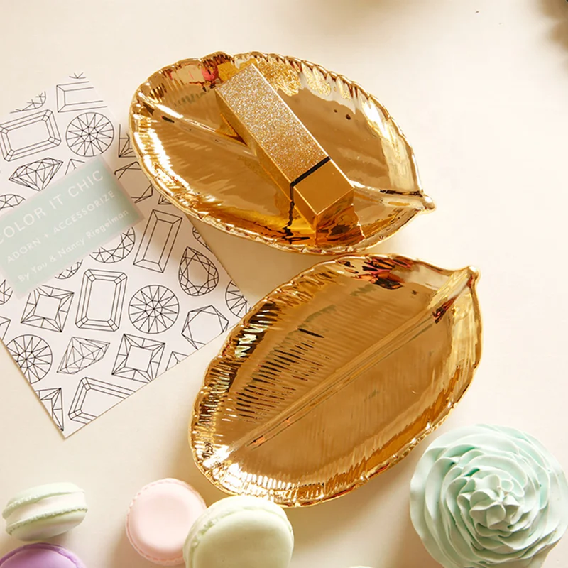 Wholesale Small Ceramic Tray China Wedding Decorations Jewelry Food Silver Gold Rose Gold Leaf Ceramic Plate
Wholesale Small Ceramic Tray China Wedding Decorations Jewelry Food Silver Gold Rose Gold Leaf Ceramic Plate