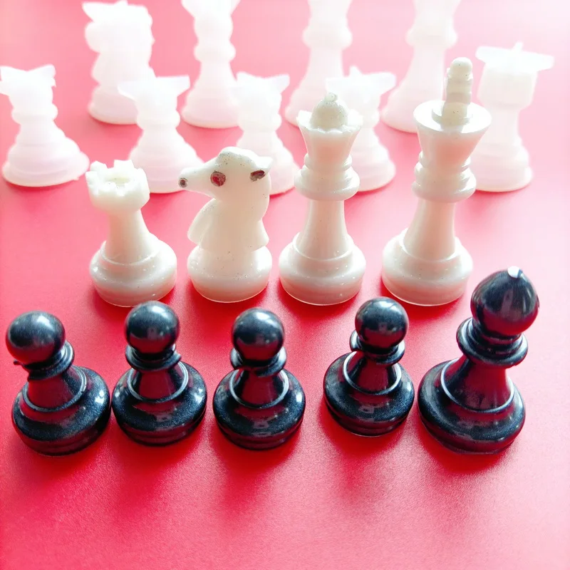 6108 9pieces King-Queen-Rook-Bishop-Knight-4 Pawn DIY Epoxy Resin Silicone Chess pieces Mold silicone resin molds
6108 9pieces King-Queen-Rook-Bishop-Knight-4 Pawn DIY Epoxy Resin Silicone Chess pieces Mold silicone resin molds