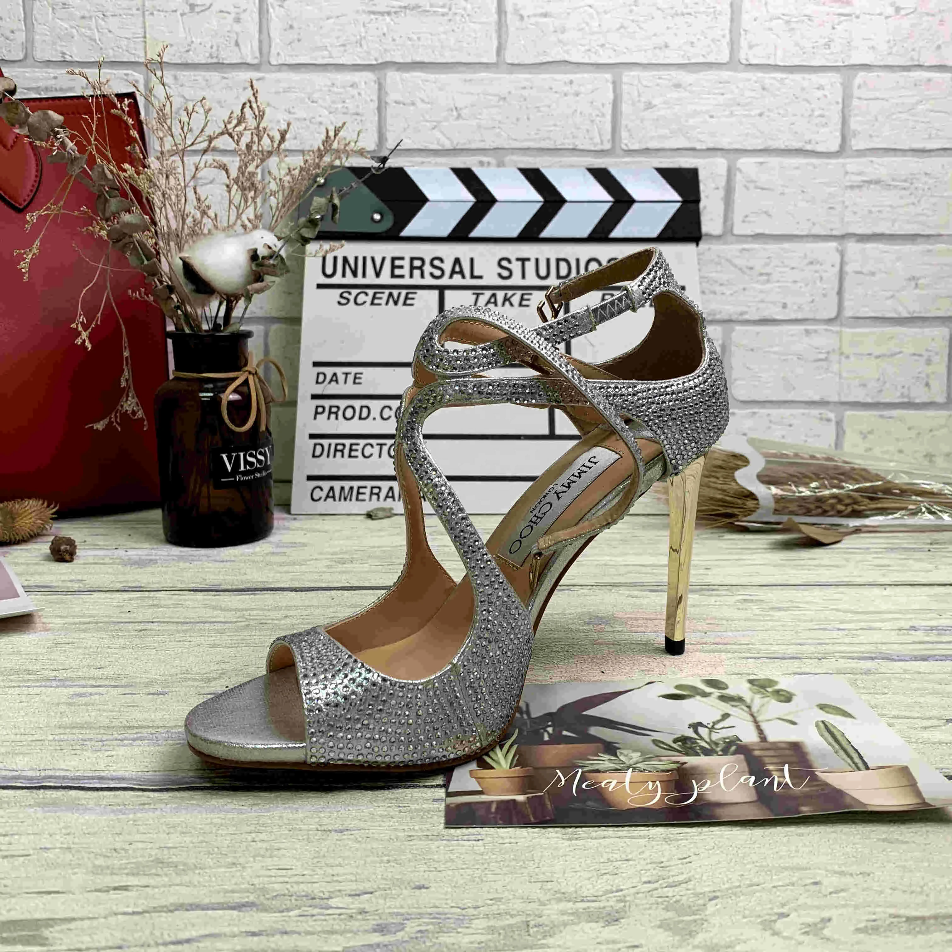 2021 spring new ankle buckle with instep hollow diamond ladies stiletto heels European and American large size wholesale, Silver
2021 spring new ankle buckle with instep hollow diamond ladies stiletto heels European and American large size wholesale, Silver