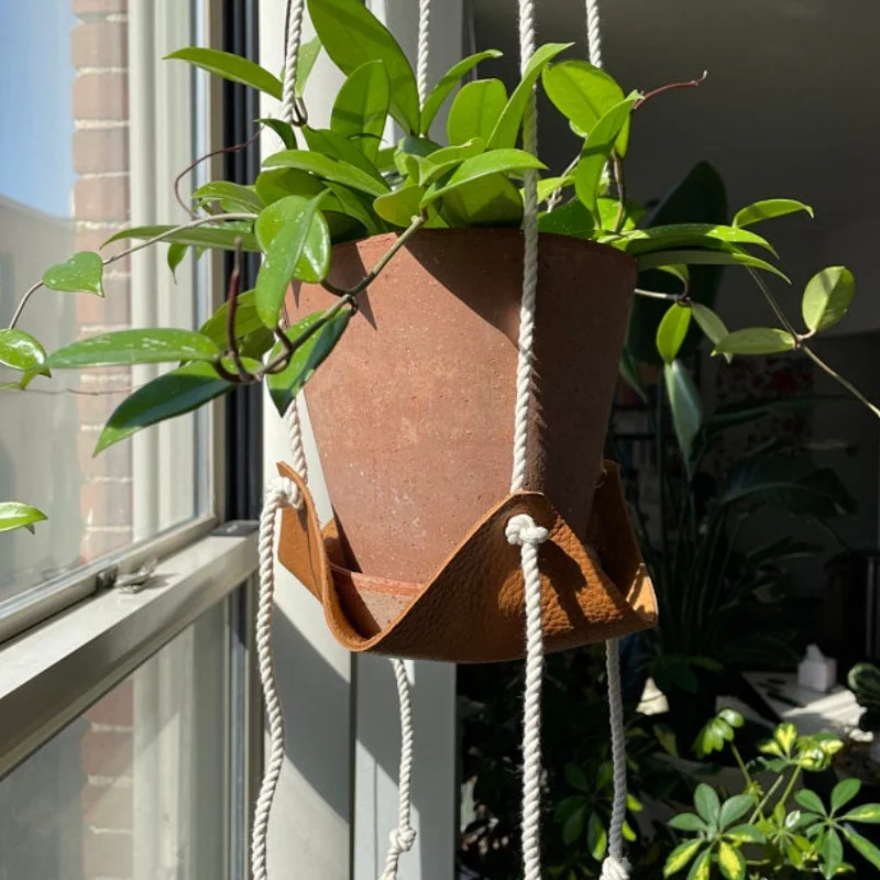 Three Sizes Leather Hanging Basket Wall Hanging Plant Hanger Indoor Plant Pot Hanger Home Decor, Brown&custom
Three Sizes Leather Hanging Basket Wall Hanging Plant Hanger Indoor Plant Pot Hanger Home Decor, Brown&custom