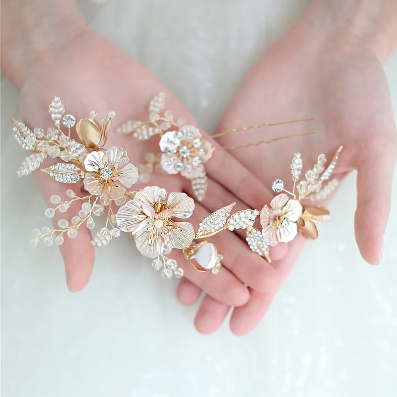 Wholesale high quality metal flowers crystal beaded leaf bridal hair pieces
Wholesale high quality metal flowers crystal beaded leaf bridal hair pieces