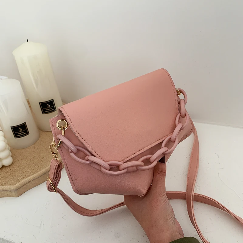 Spring summer fashion women's handbag 2021 new trend acrylic chain quality shoulder bag
Spring summer fashion women's handbag 2021 new trend acrylic chain quality shoulder bag