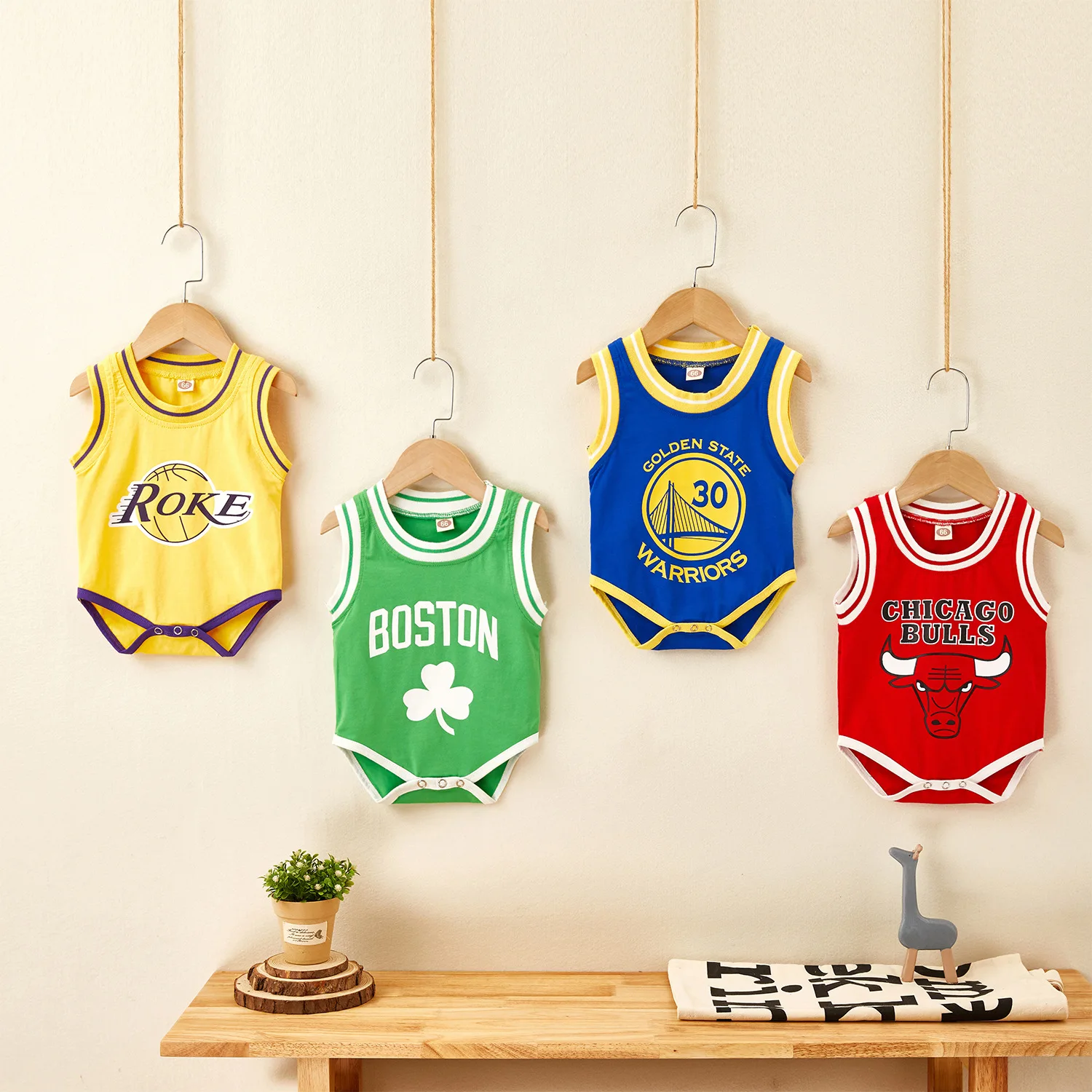 high quality shortsleeve sports clubwear baby cotton romper newborn baby basketball romper
high quality shortsleeve sports clubwear baby cotton romper newborn baby basketball romper