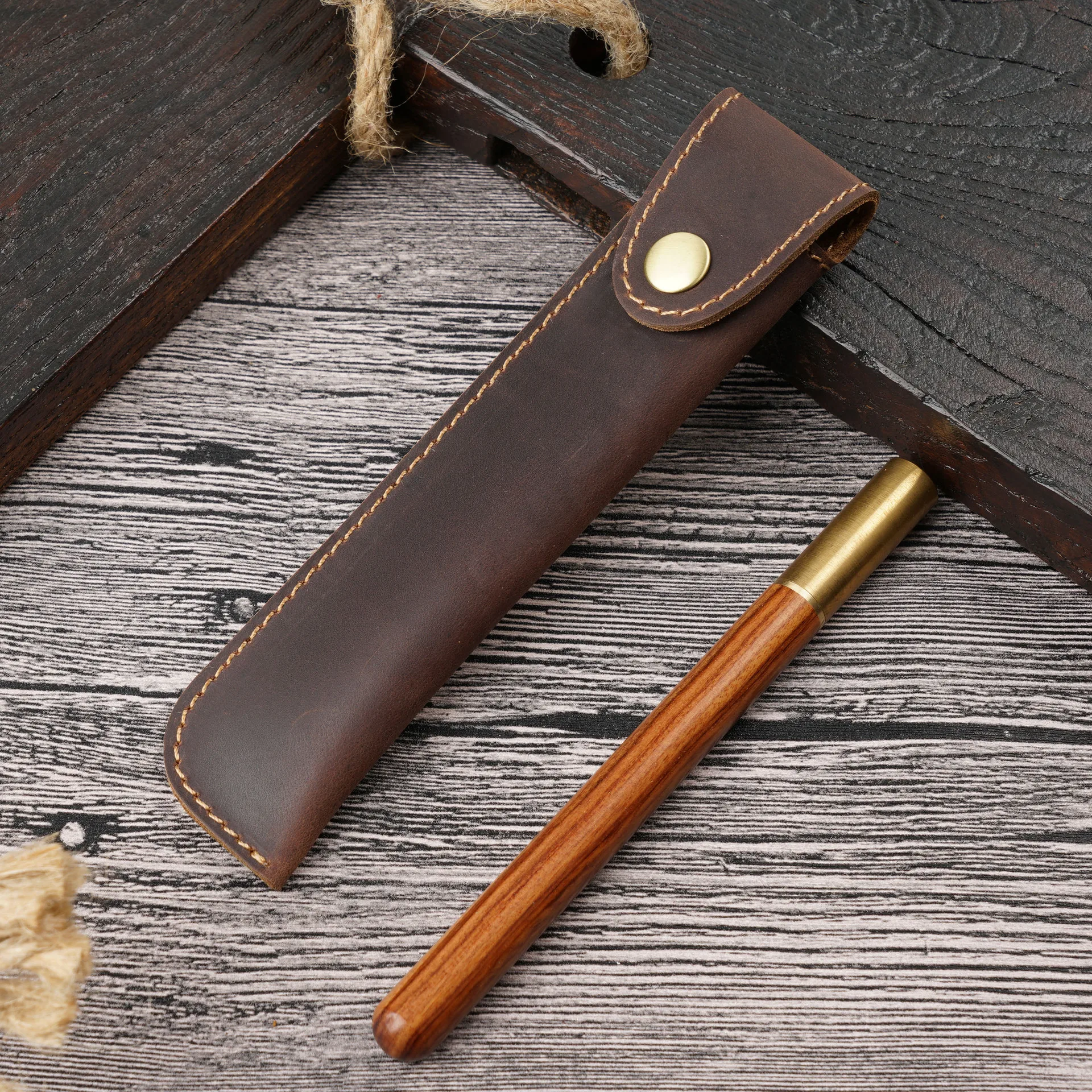 Boshiho new arrival real leather pen pencil holders Genuine cowhider leather pencil case bags hot sale high quality pen pouch
Boshiho new arrival real leather pen pencil holders Genuine cowhider leather pencil case bags hot sale high quality pen pouch