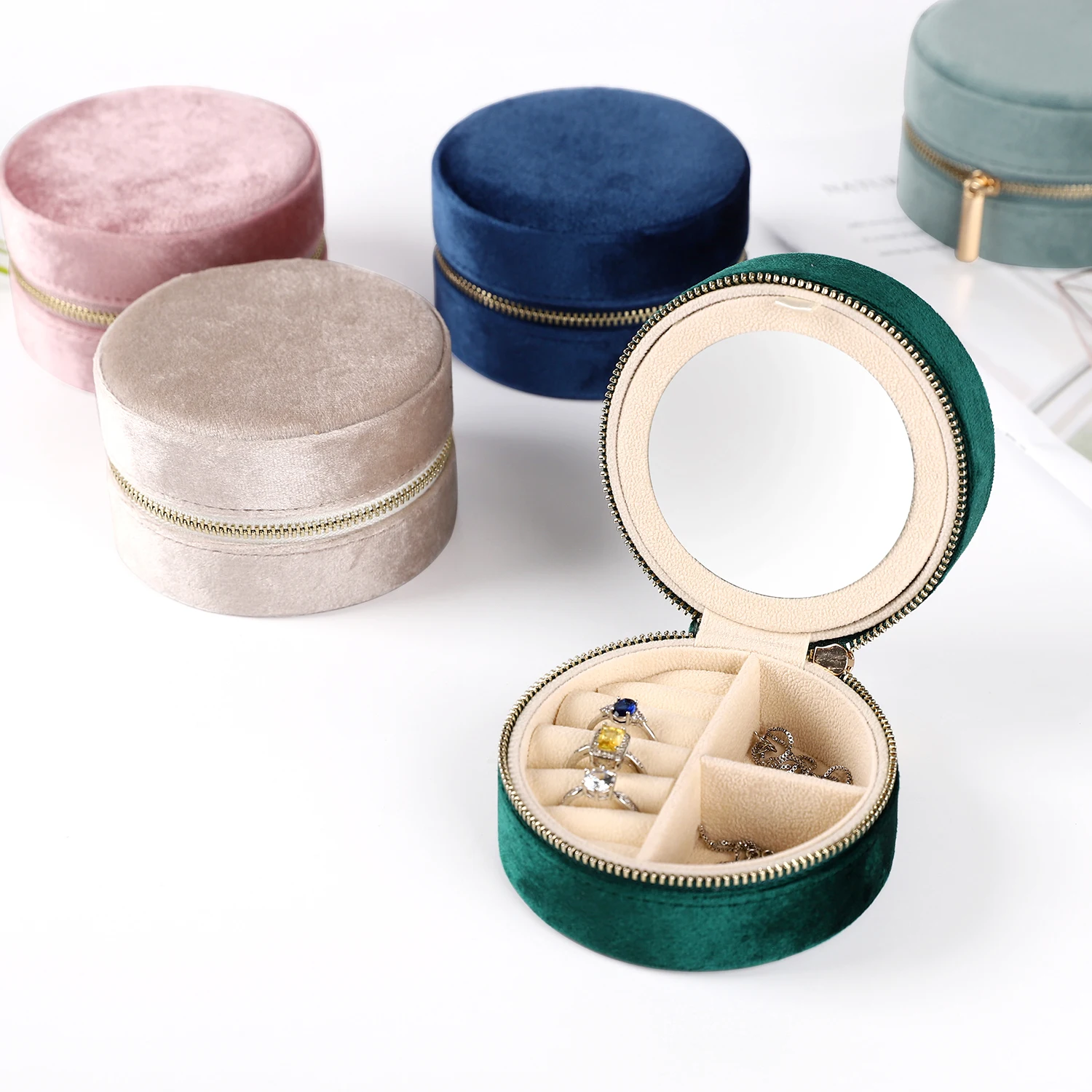 Luxury jewelry Travel Velvet box Ring earring bracelet necklace Jewelry organizer Wedding jewelry Gift box custom, Customized color
Luxury jewelry Travel Velvet box Ring earring bracelet necklace Jewelry organizer Wedding jewelry Gift box custom, Customized color