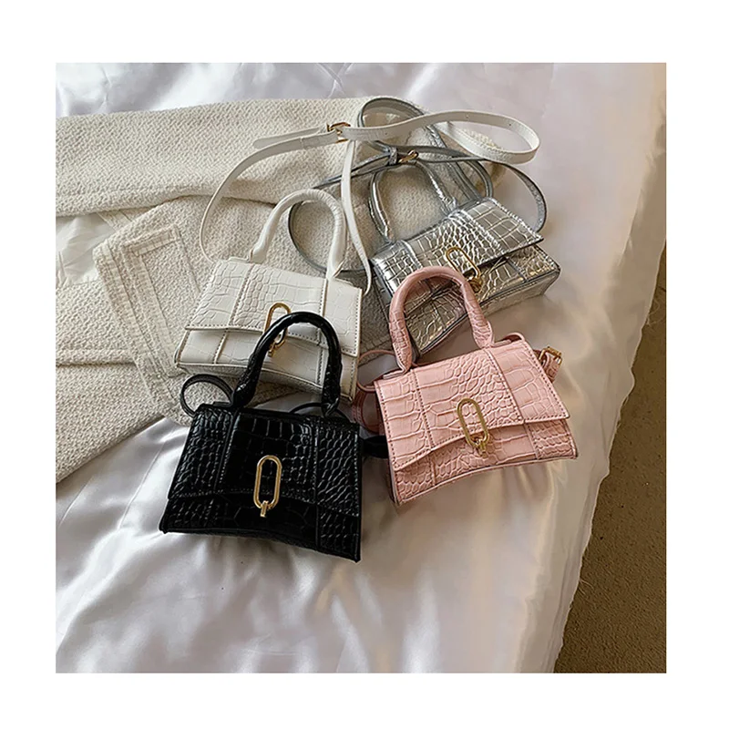 2021 New Style Alligator Solid Color Messenger Bags For Women Textured Lock Shoulder Bags Small PU Crocodile Pattern Handbags
2021 New Style Alligator Solid Color Messenger Bags For Women Textured Lock Shoulder Bags Small PU Crocodile Pattern Handbags