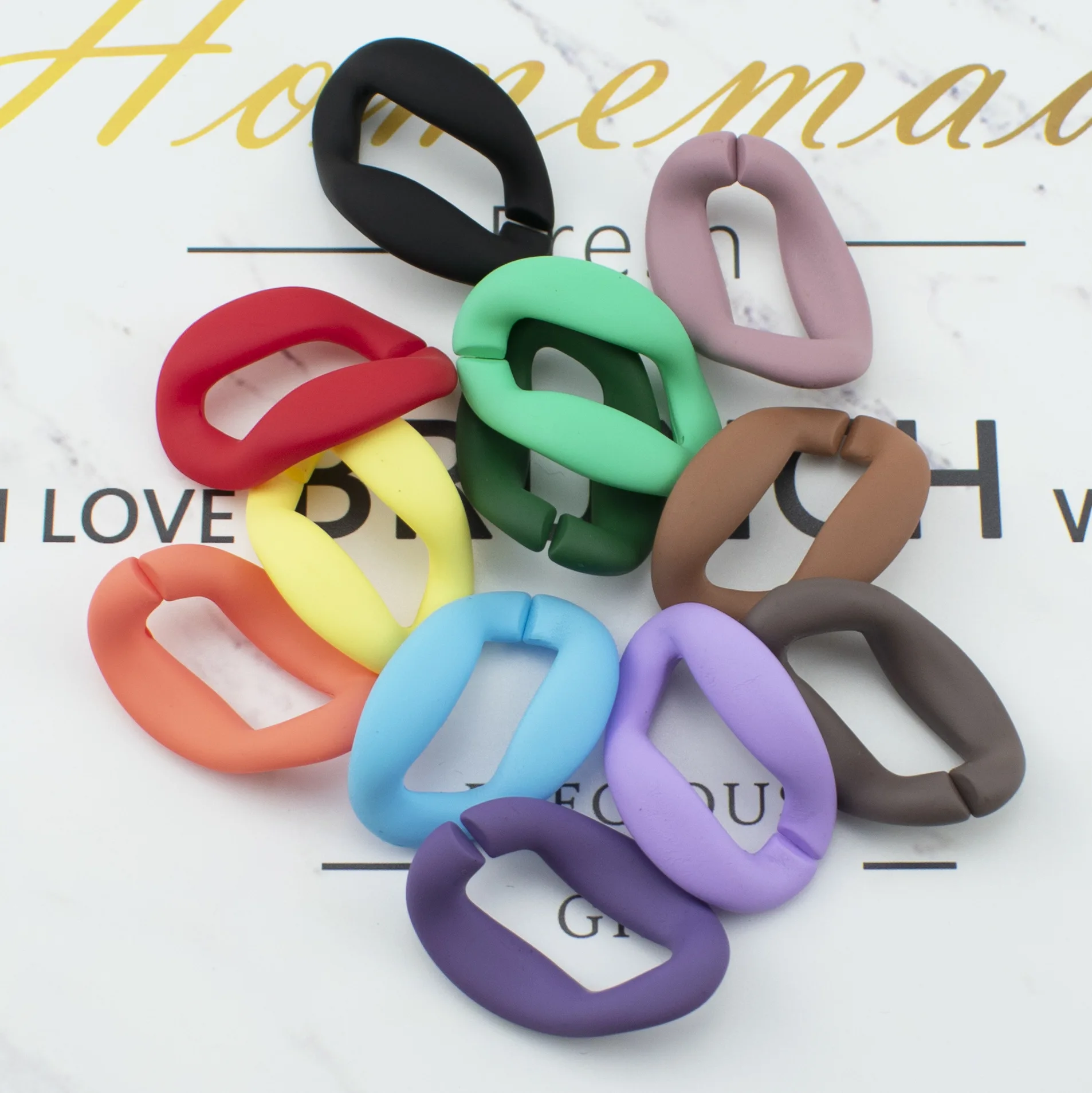 REWIN High Quality Rubber Feel Plain Acrylic Necklace Chain Resin Open Linking Ring for Purse Handle, 12 colors in stock, can be customized
REWIN High Quality Rubber Feel Plain Acrylic Necklace Chain Resin Open Linking Ring for Purse Handle, 12 colors in stock, can be customized