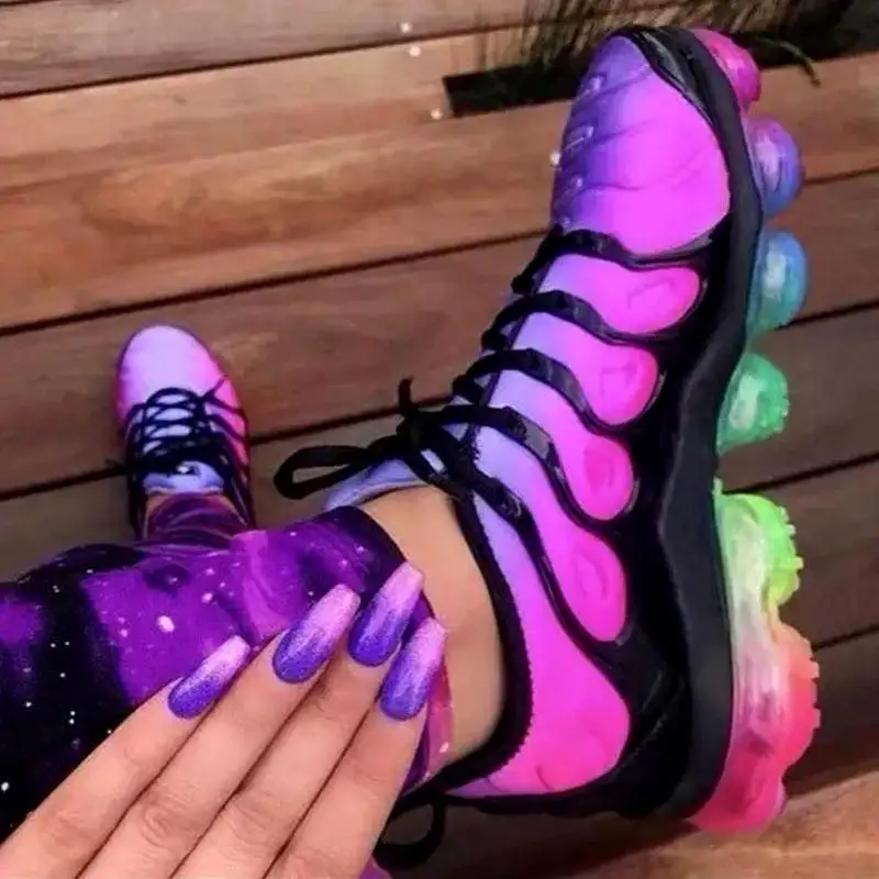2021 latest chic design colorful sports running TN shoes for men and women fashion sneakers outdoor footwear in stock, 3 colors as picture
2021 latest chic design colorful sports running TN shoes for men and women fashion sneakers outdoor footwear in stock, 3 colors as picture