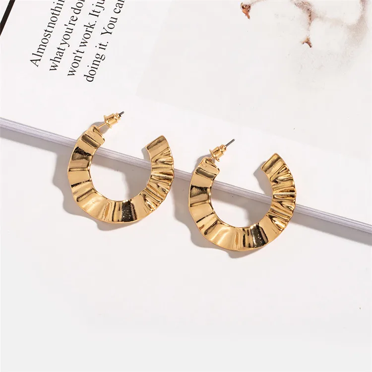 2020 Europe Fashion Boho 18K Gold Plated Irregular Texture Hoop Earring for Women Geometric C Shape Hoop Earrings
2020 Europe Fashion Boho 18K Gold Plated Irregular Texture Hoop Earring for Women Geometric C Shape Hoop Earrings